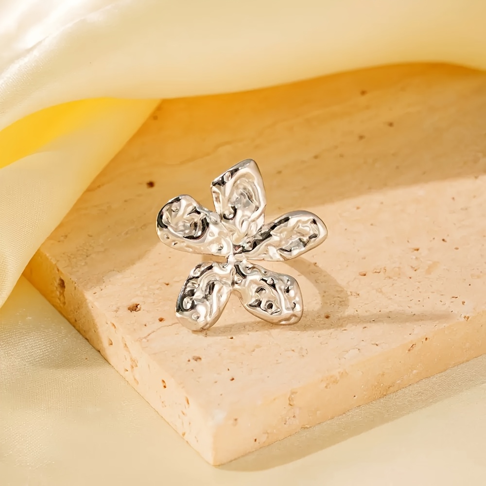 Fashionable Elegant Ruched Flower Inlay Stainless Steel Open Ring